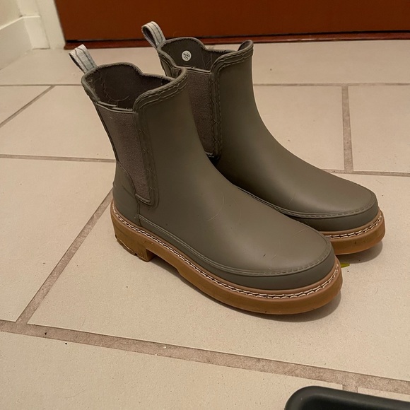 Hunter Chelsea Boots - Picture 5 of 6